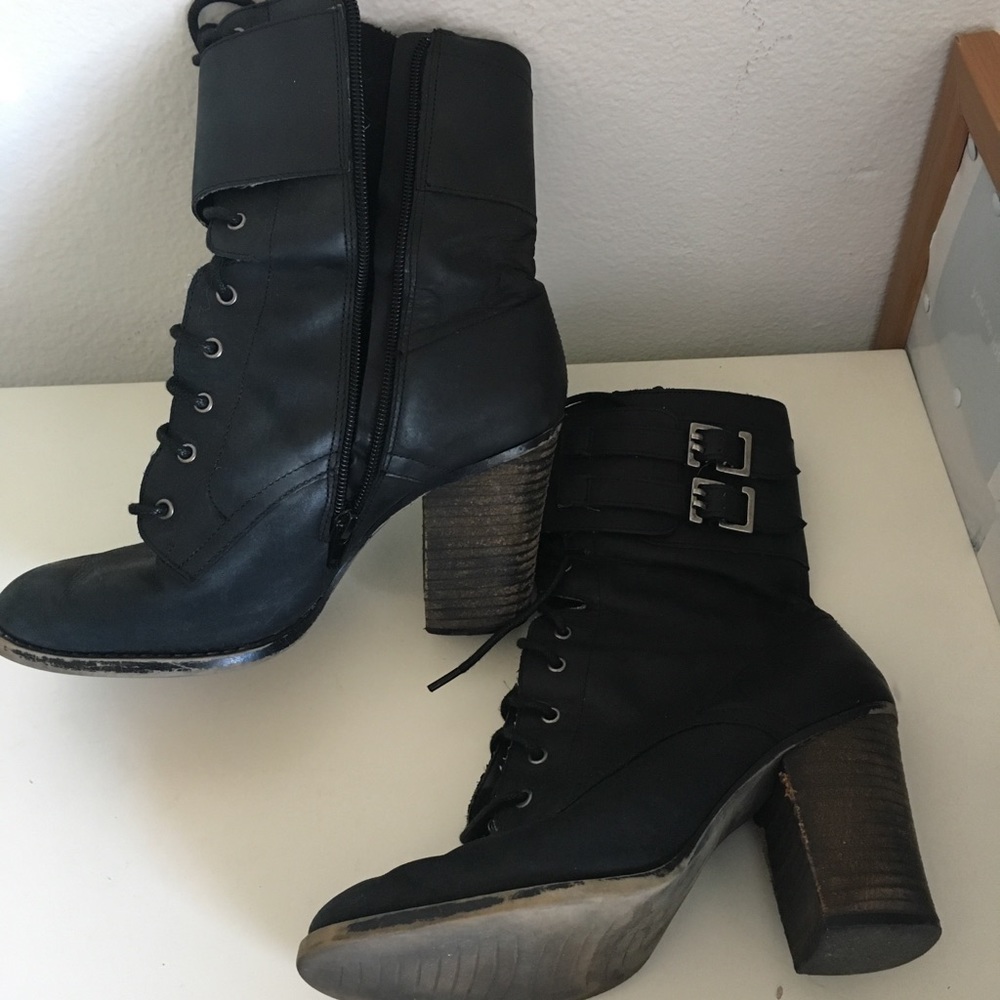 Size 7.5 boots